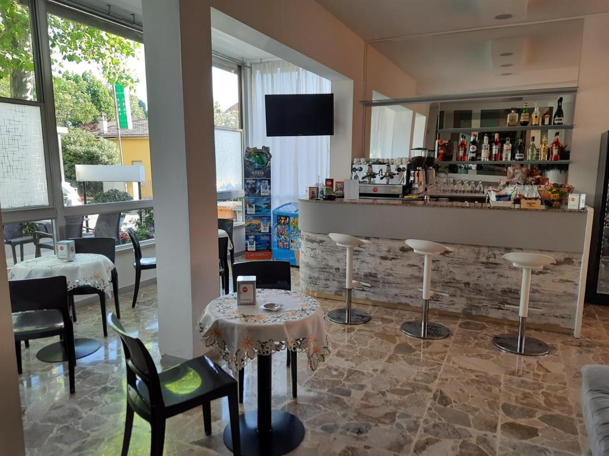 Hotel Barbiani Riccione Exterior photo