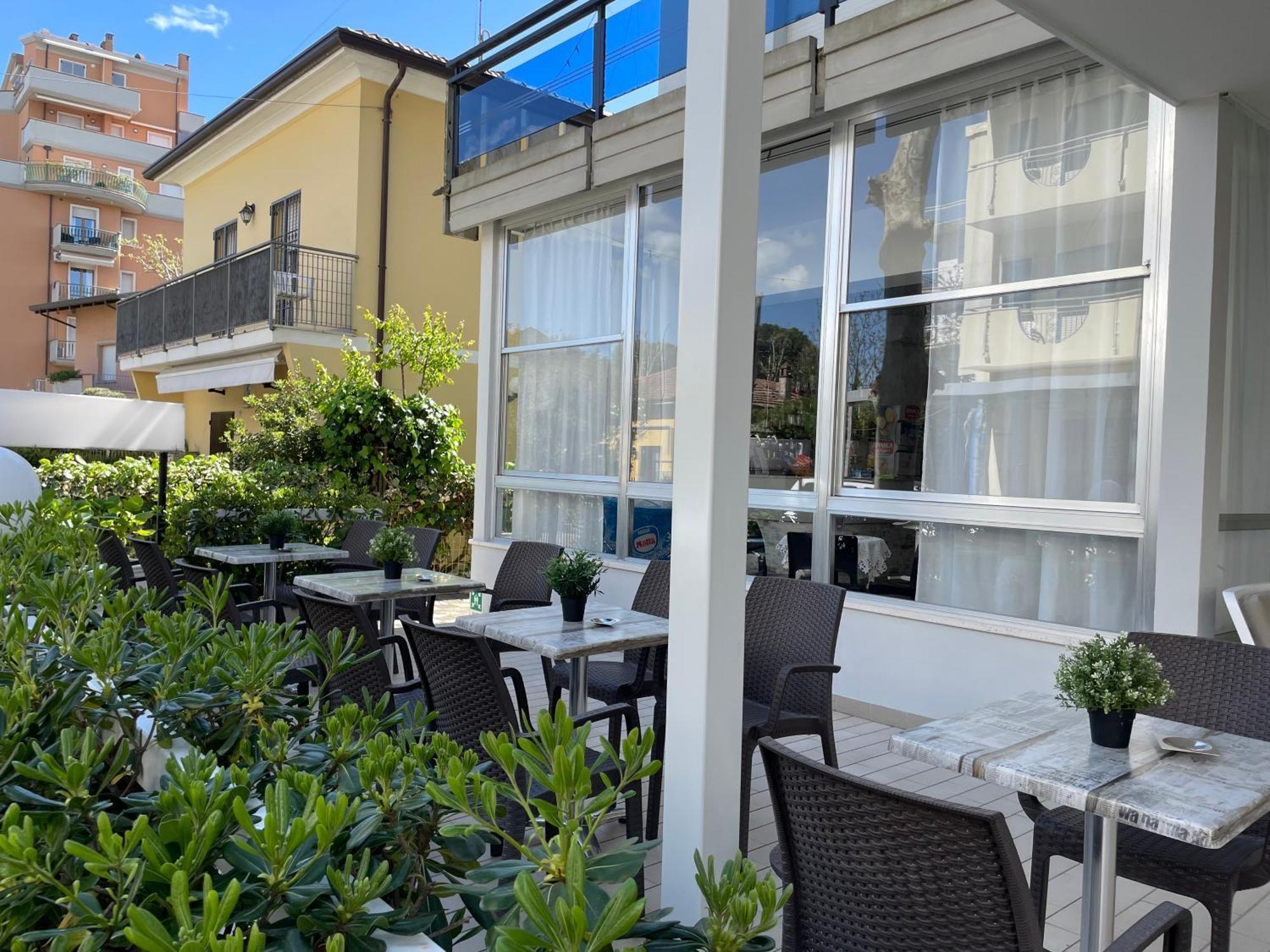 Hotel Barbiani Riccione Exterior photo